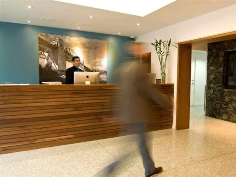 The Burrard Hotel Vancouver 3*,